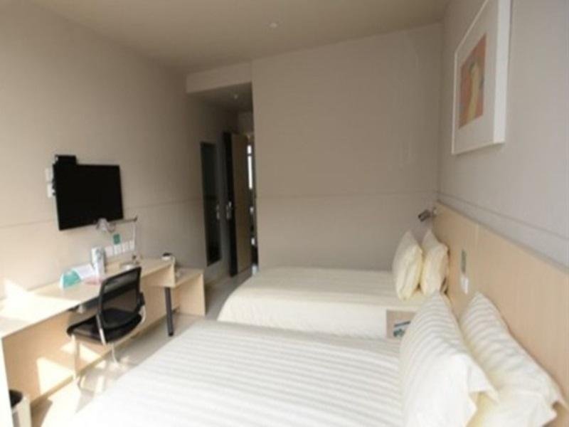 Фото Jinjiang Inn Zhuji Datang Hotel