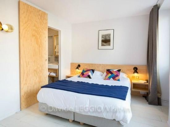 Фото Hotel Montholon Paris