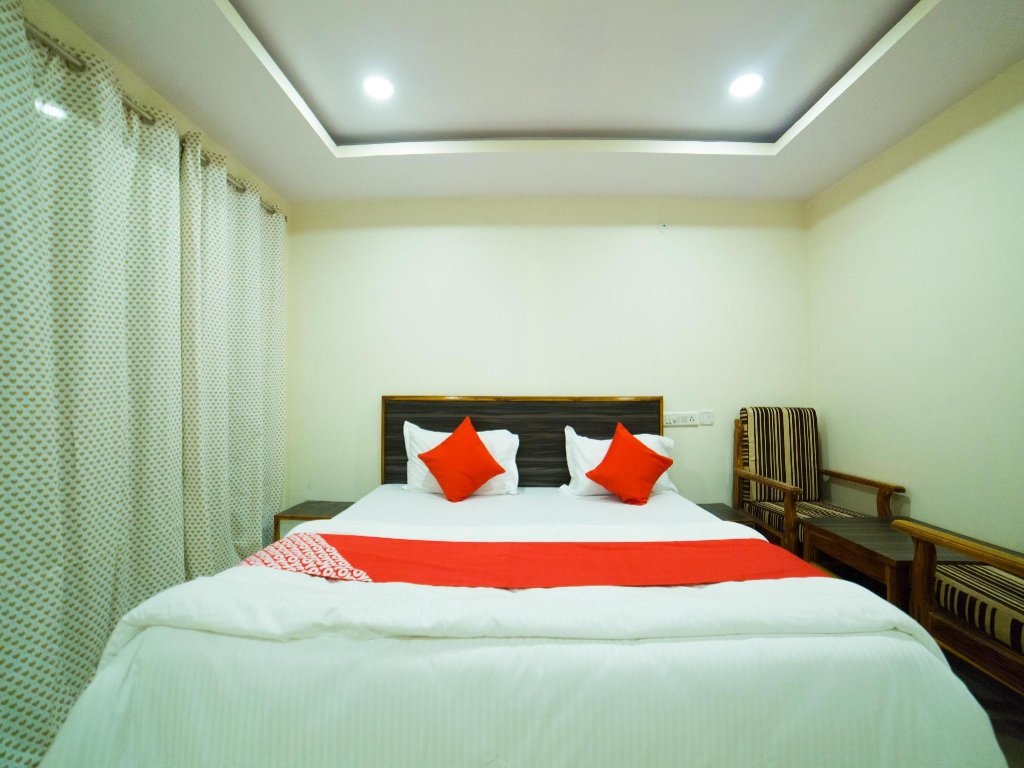 Фото Oyo 12973 Hotel Crystal