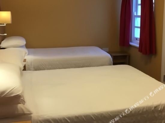 Фото Balmoral House Hotel