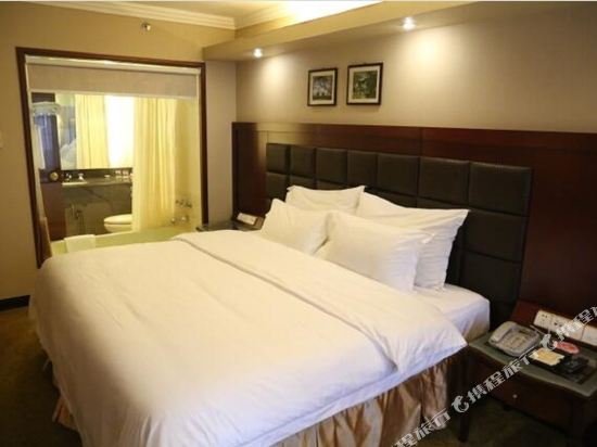 Фото GreenTree Eastern Shenzhen Luohu East Gate Hotel