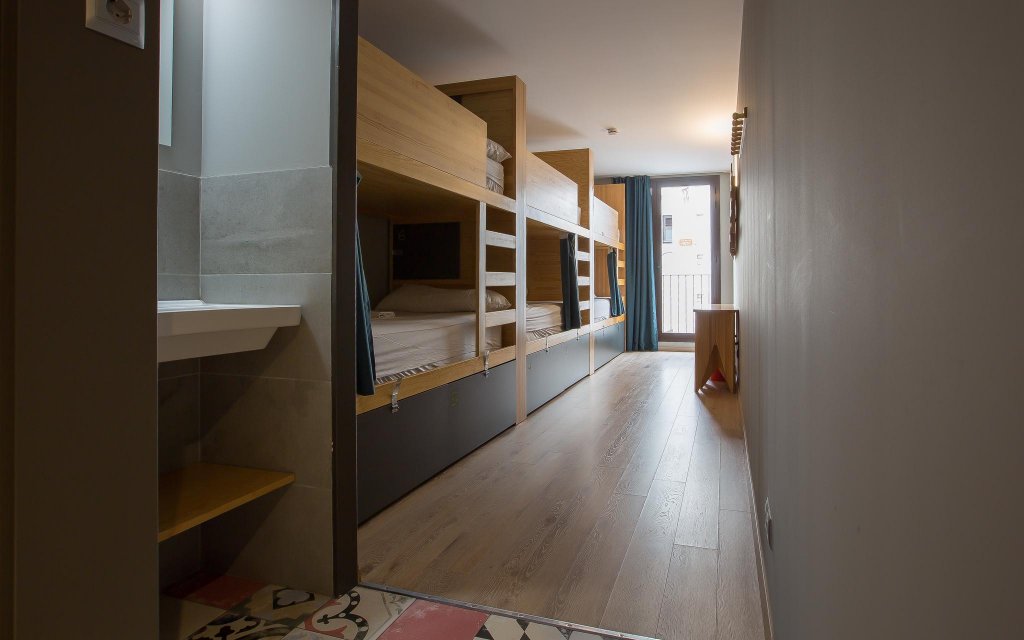 Фото Yeah Barcelona Hostel