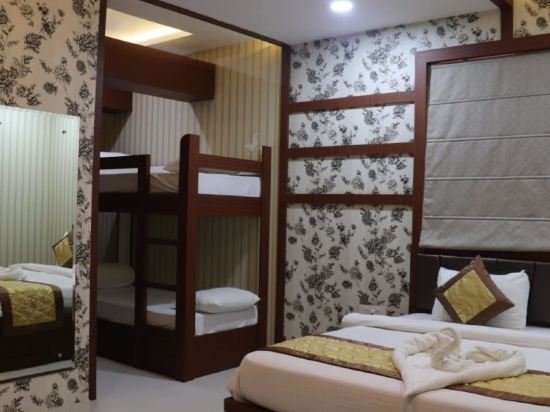 Фото Hotel Uday Palace