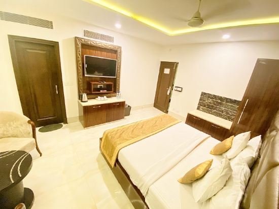 Фото Hotel Nagpal Regency