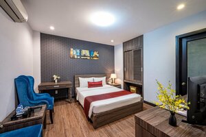 Iris Hotel Saigon (Ho Chi Minh City, Truong Son Street), hotel