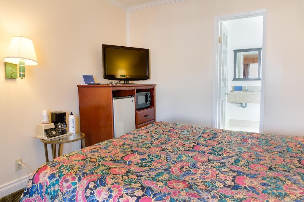 Фото Redondo Inn and Suites