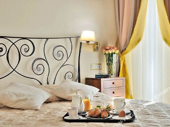 Фото Hotel Le Clarisse al Pantheon