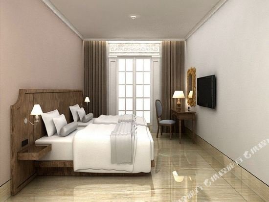 Фото Hotel Santika Seminyak