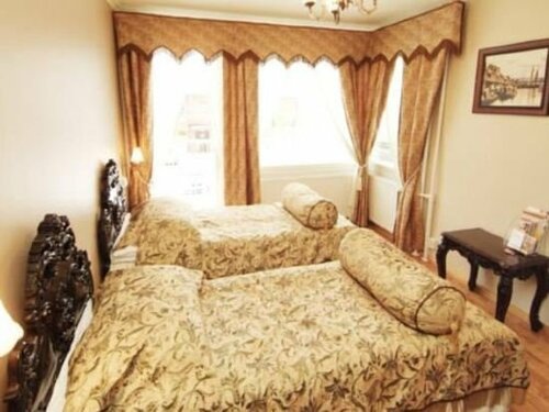 Гостиница Mango Hotel