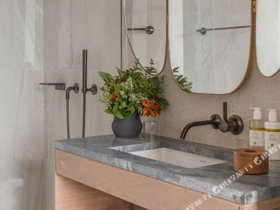 Фото Premier Inn London Stratford