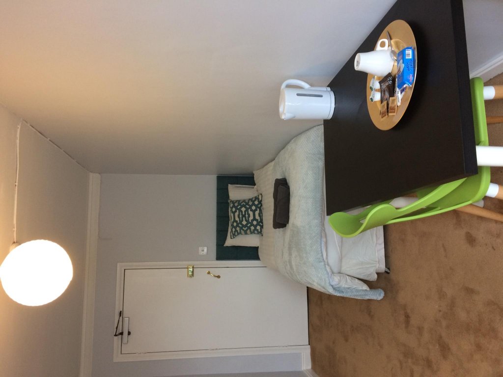 Фото Queens Guesthouse Manchester