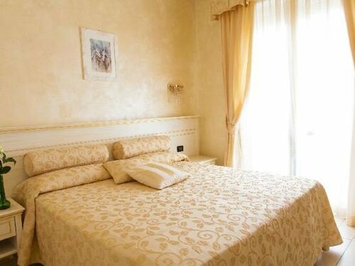 Гостиница Allegroitalia Alassio Rosa в Алассио