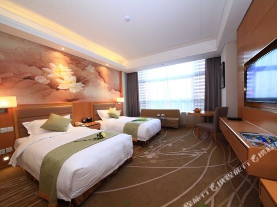 Фото Expo Plaza Hotel Qingdao
