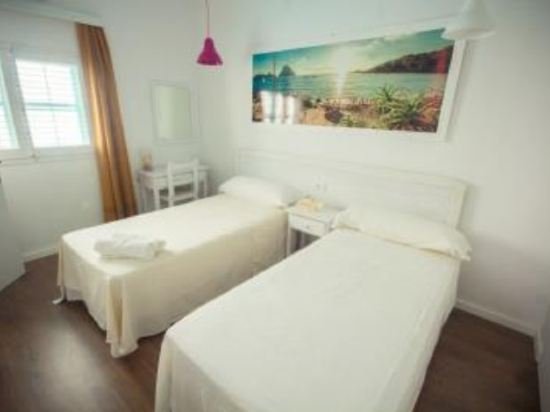 Фото Hostal Sunset Ibiza