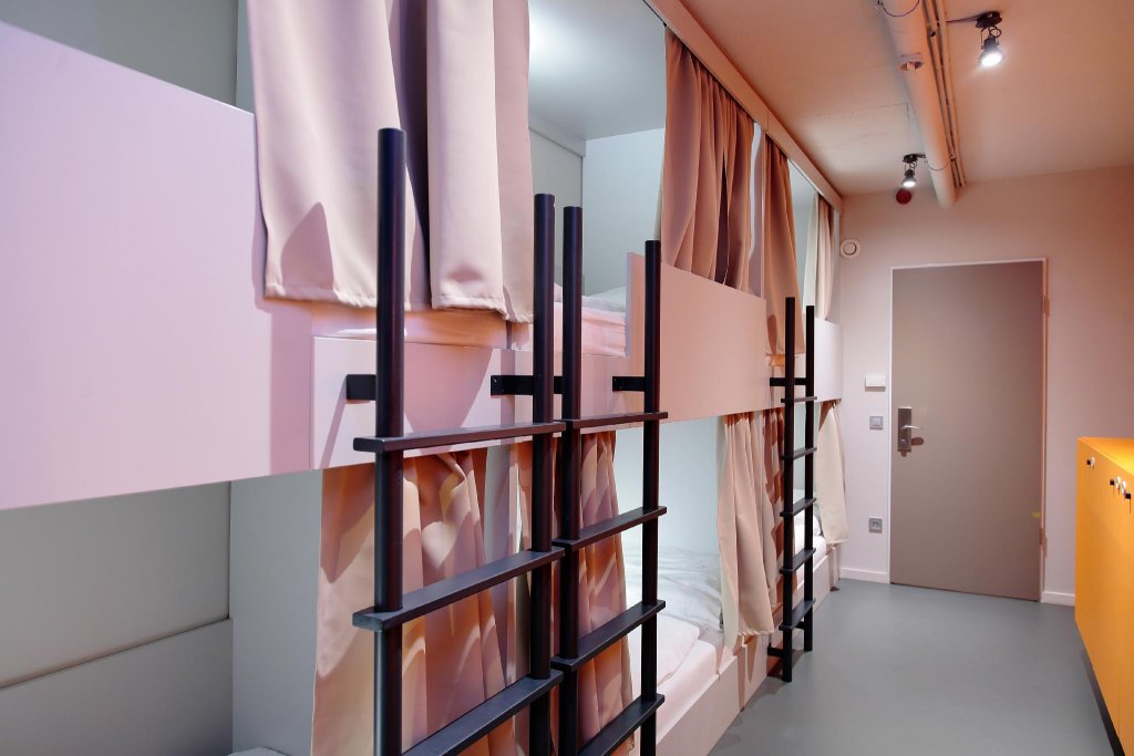 Фото Maverick Urban Lodge