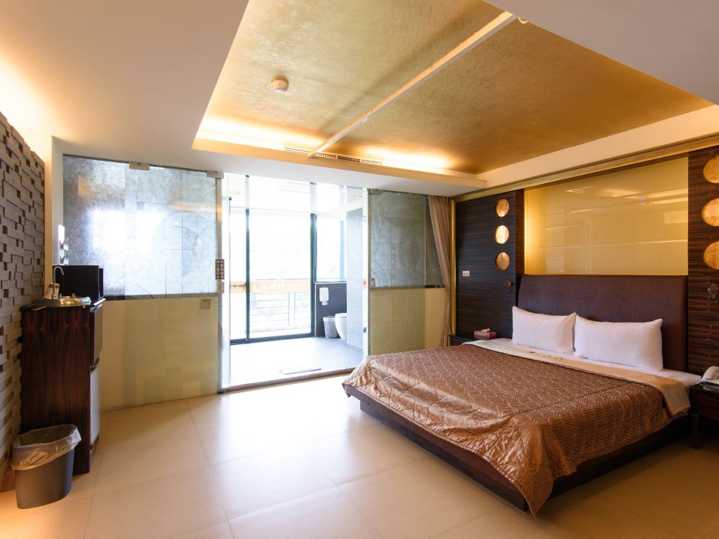 Фото Harbor Elite Hotel