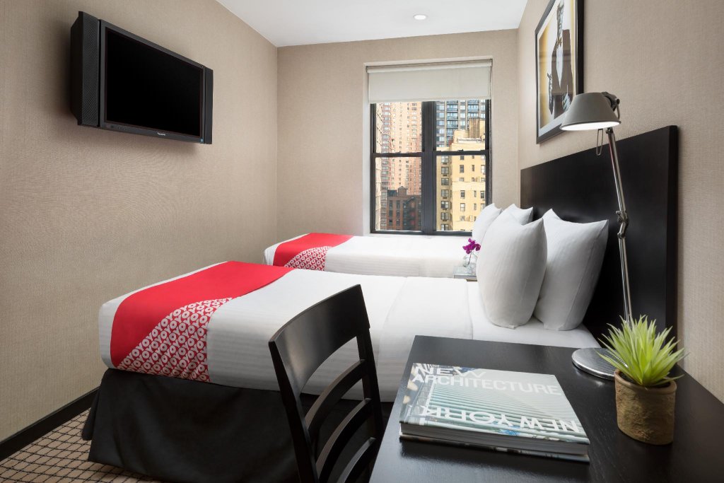 Фото Oyo Times Square