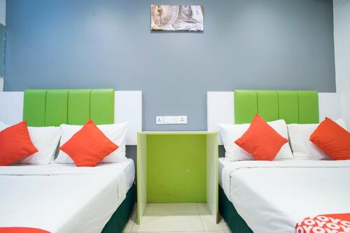Гостиница Oyo 90121 Summer House Bed & Cafe в Куала-Лумпуре