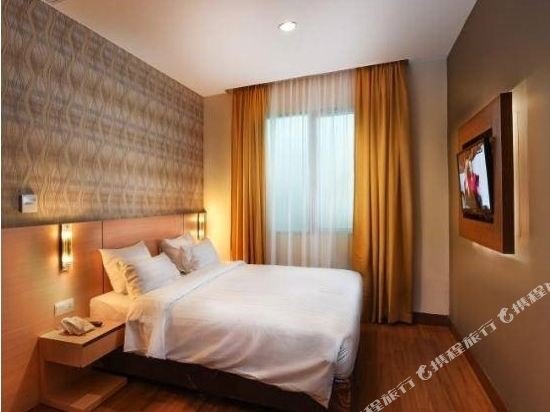 Фото Grand Impression Hotel Medan