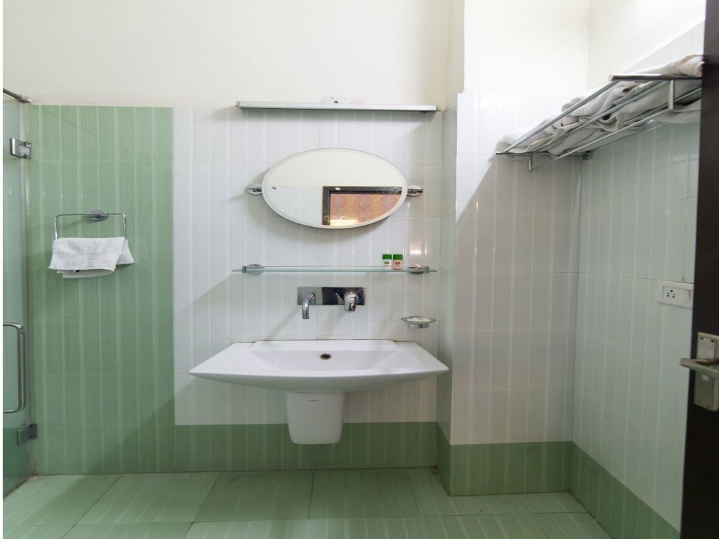 Фото Oyo Rooms Hawa Sadak Civil Lines