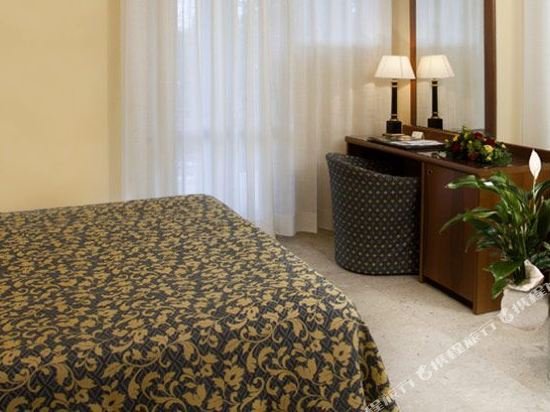 Фото Hotel Savoy