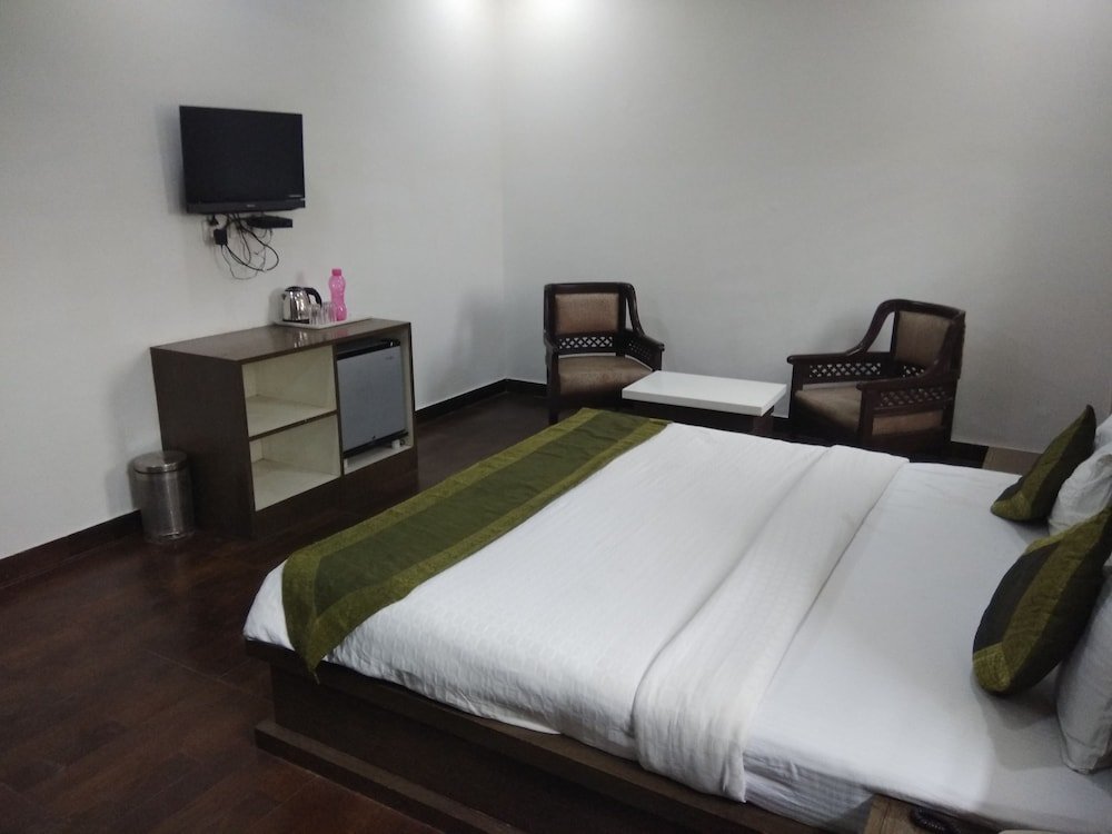 Фото Oyo 12154 Hotel Heaven Resort