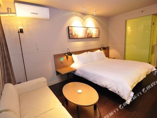 Фото Microtel by Wyndham Kunming City Center