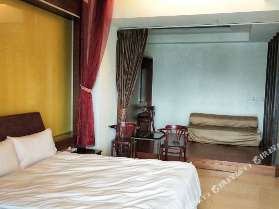 Фото Harbor Elite Hotel