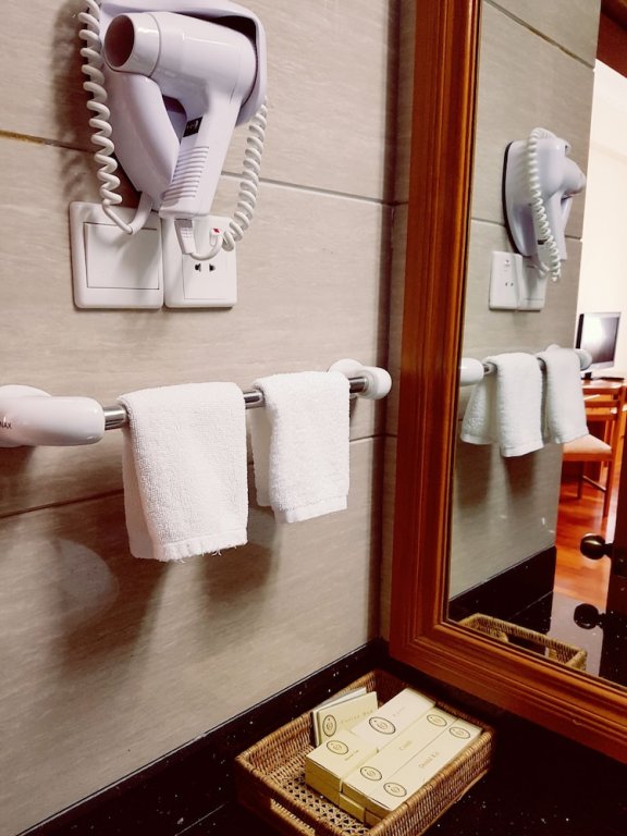 Фото Oattara Thiri Hotel