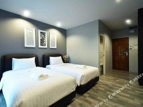 Гостиница Grand Inter Hotel в Самутсакхоне