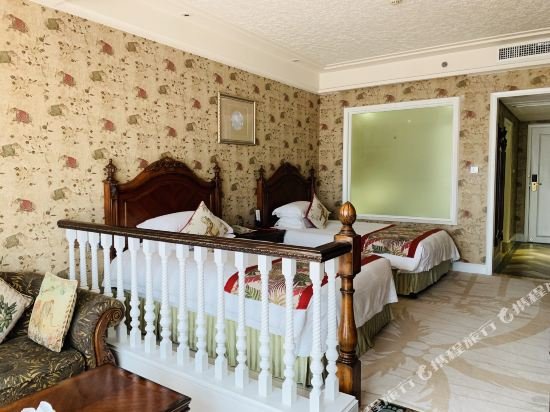 Фото The First World Hotel