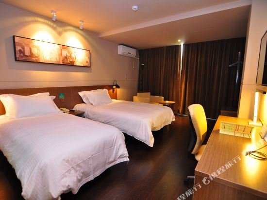 Фото Microtel by Wyndham Kunming City Center