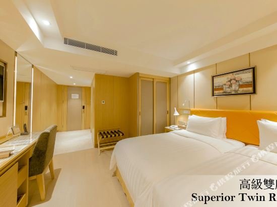 Фото Royal Dragon Hotel