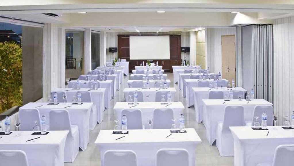 Фото Bloo Bali Hotel