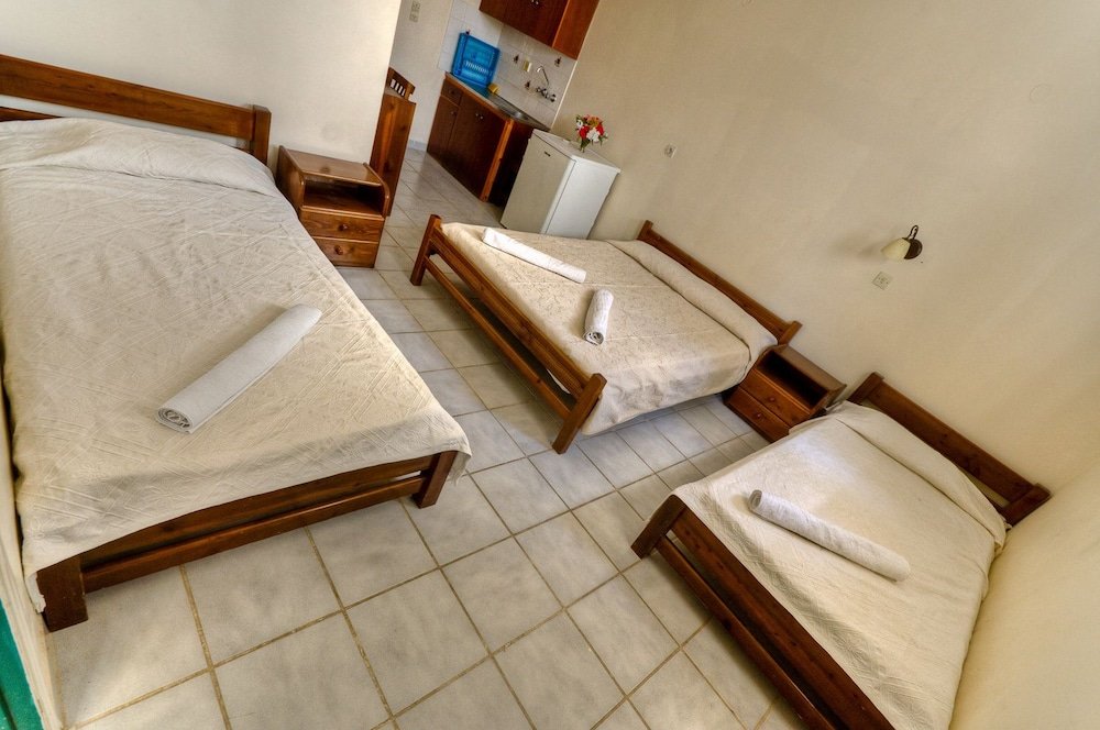 Фото Tristhenia Hotel