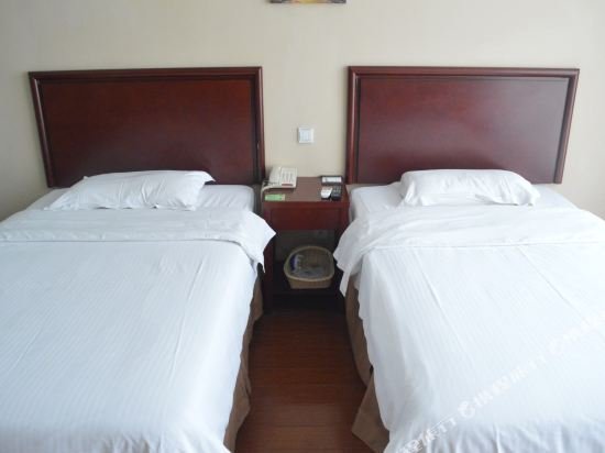 Фото GreenTree Inn Shandong Qingdao Jiaozhou Sanlihe Park Express Hotel