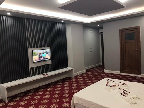 Гостиница Kardelen Hotel в Торосларе