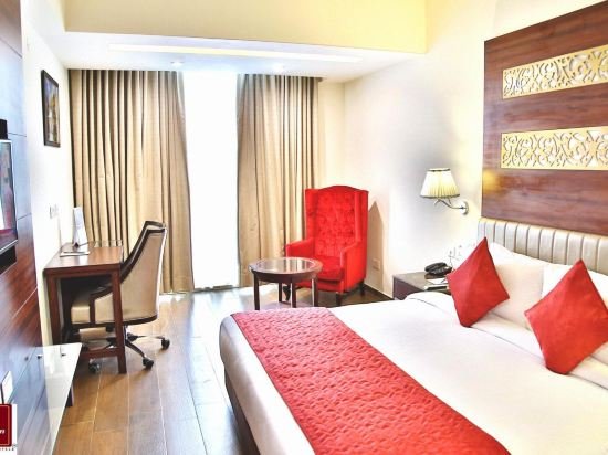 Фото Clarion Inn Sevilla