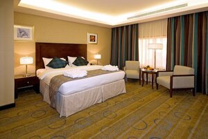 Гостиница Отель mercure jeddah alhamraa salsabil hotels