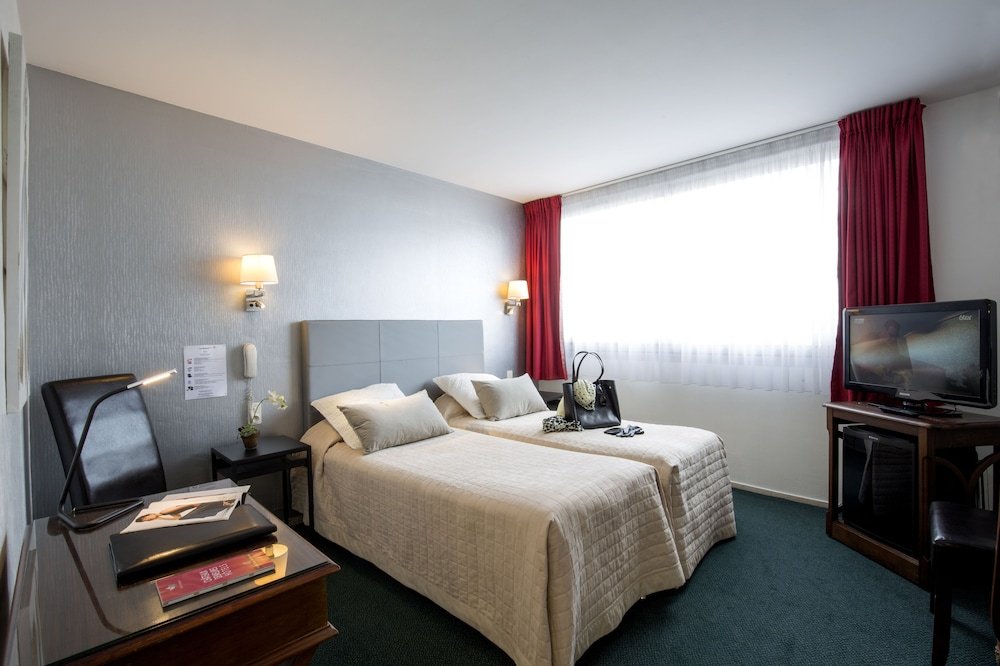 Фото Citotel Bristol Hotel