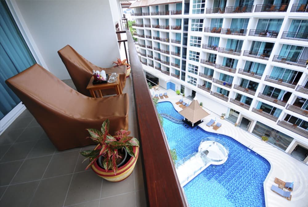 Фото Crystal Palace Hotel Pattaya