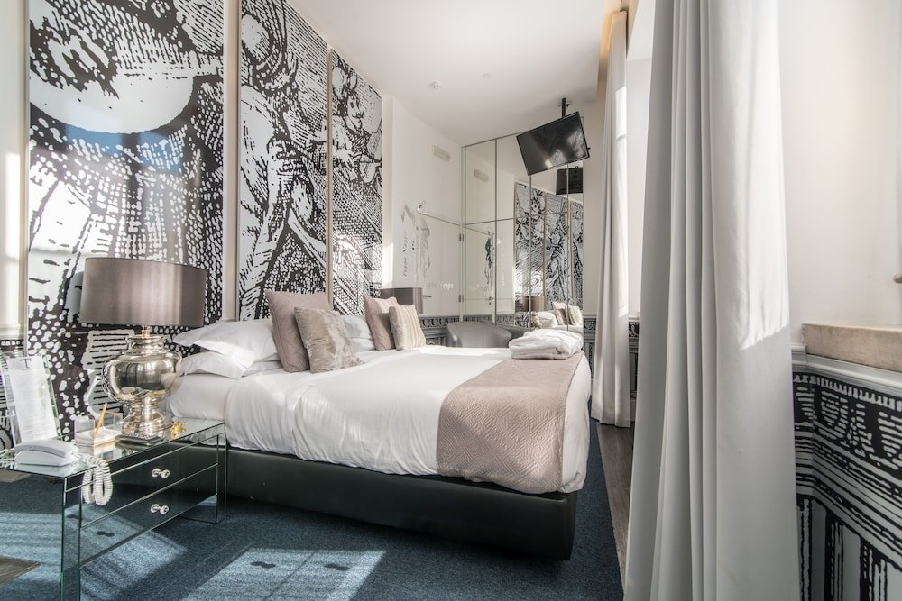 Фото Teatro Boutique Bed & Breakfast