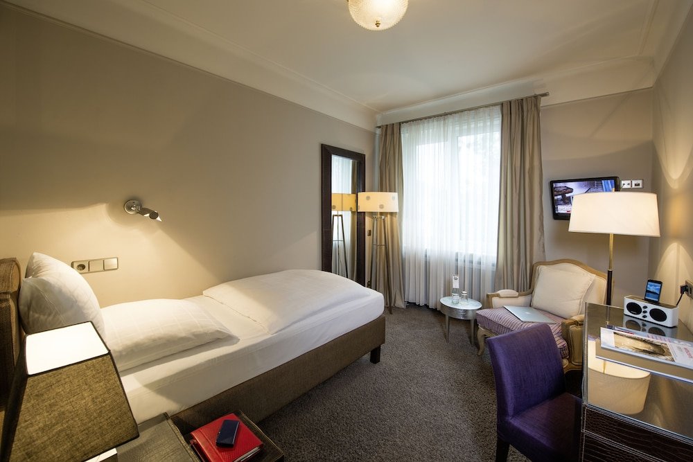 Фото Hotel Restaurant Erbprinz