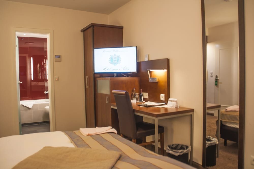 Фото Hotel zum Adler