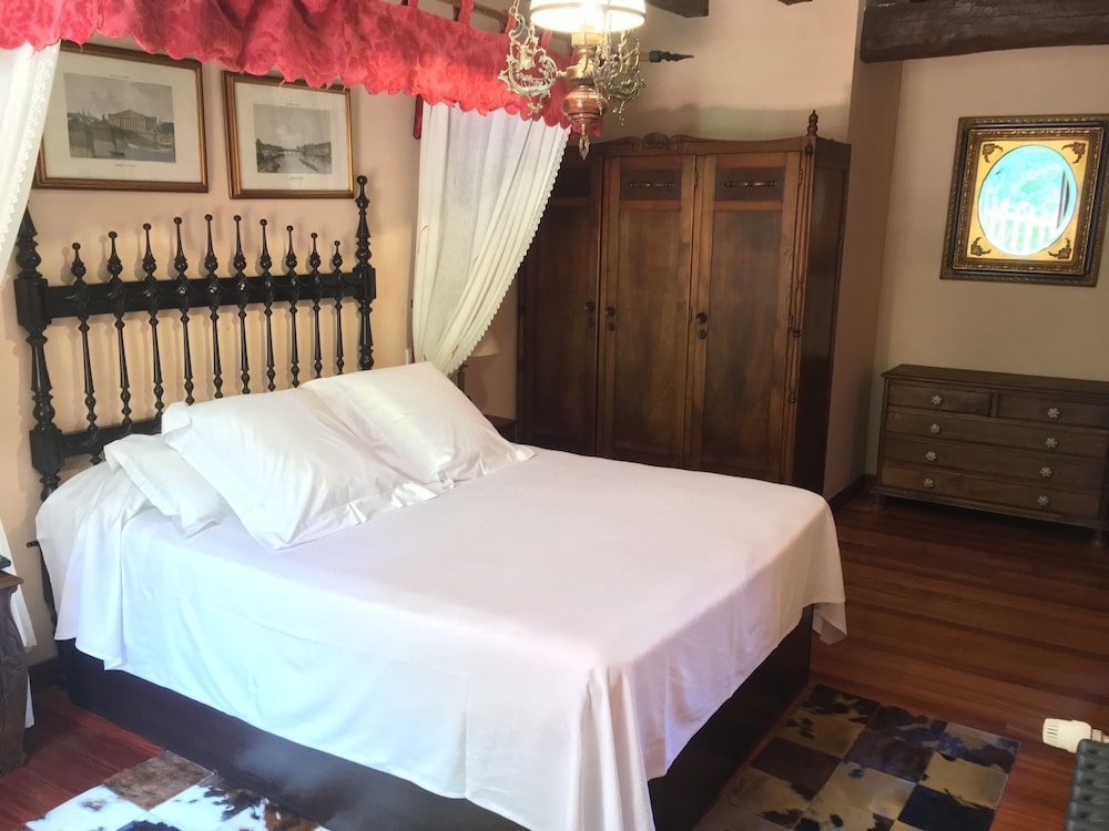 Фото Hotel La Casona de la Torre