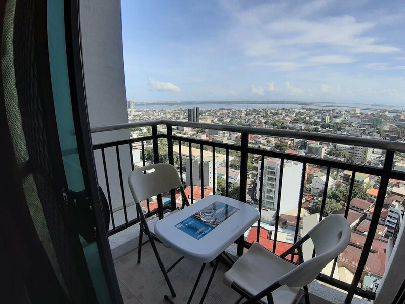 Гостиница Studio Suites in Cebu City в Себу