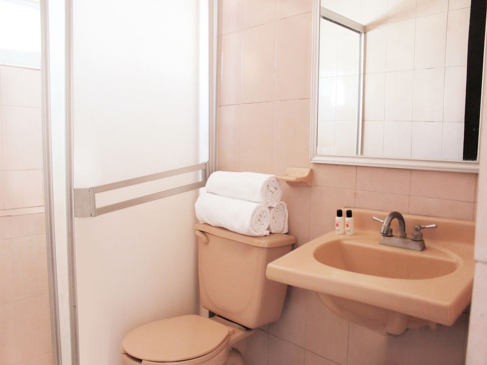 Фото Oyo Hotel Plata, Fresnillo, Zacatecas