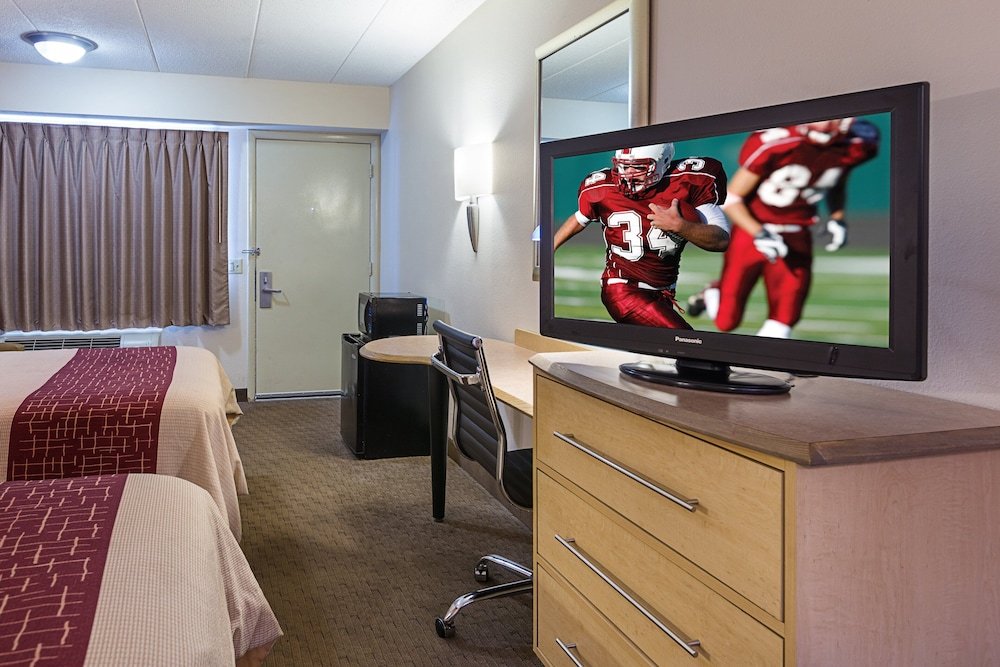 Фото Red Roof Inn Detroit - Farmington Hills