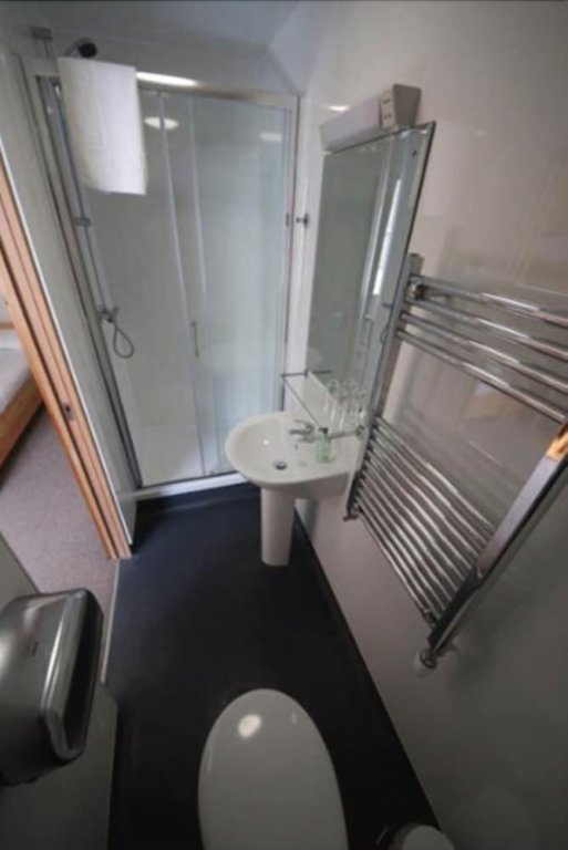 Фото Black Isle Bar and Rooms