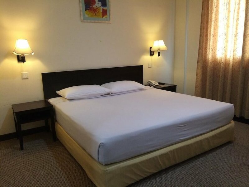 Гостиница Carlton Hotel Shah Alam в Шах-Аламе